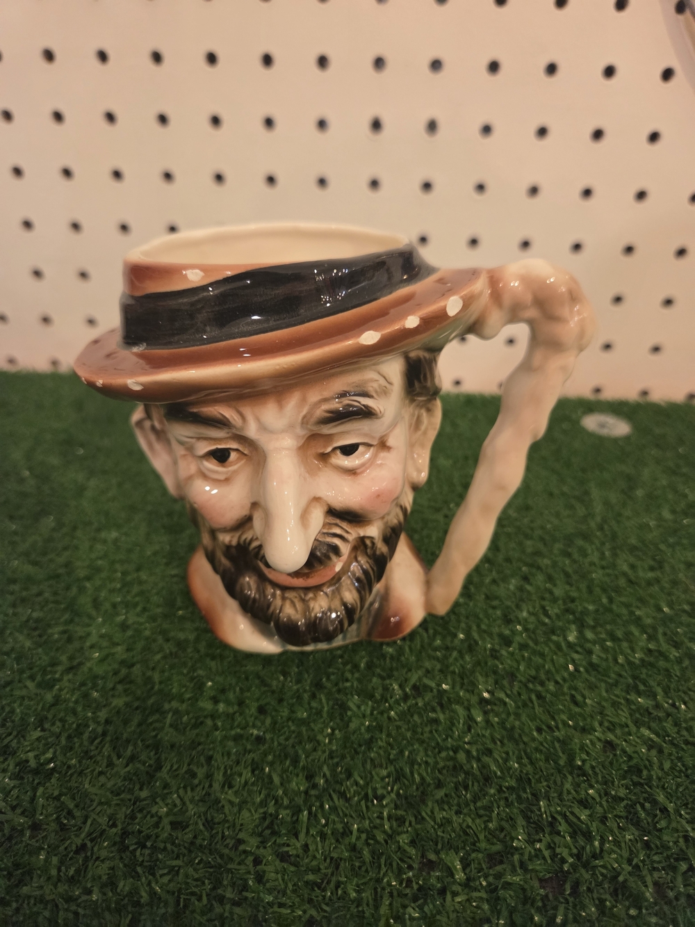 Vintage ceramic character Toby jug  Hand-painted old man with beard and hat